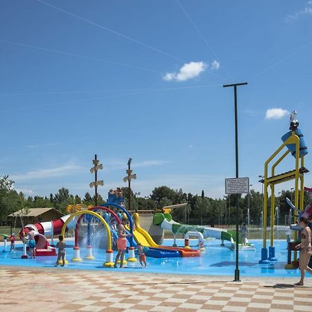 Happy Camp Mobile Homes In Centro Vacanze Bi Village Fažana Buitenkant foto