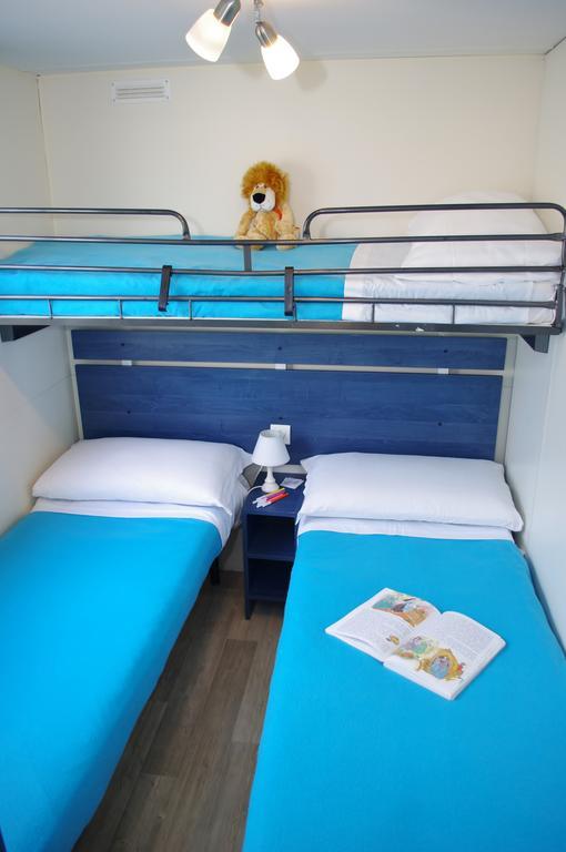 Happy Camp Mobile Homes In Centro Vacanze Bi Village Fažana Kamer foto