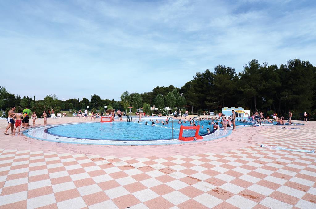 Happy Camp Mobile Homes In Centro Vacanze Bi Village Fažana Buitenkant foto