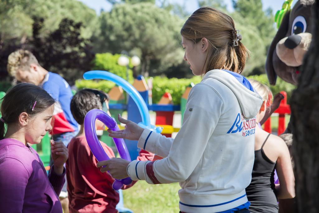 Happy Camp Mobile Homes In Centro Vacanze Bi Village Fažana Buitenkant foto